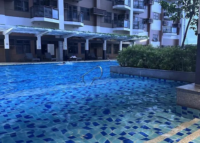 Luxury 1br Bayfront Staycation - Free Wi-fi, Swimming Pool, Near Airport, Moa And Picc Apartment