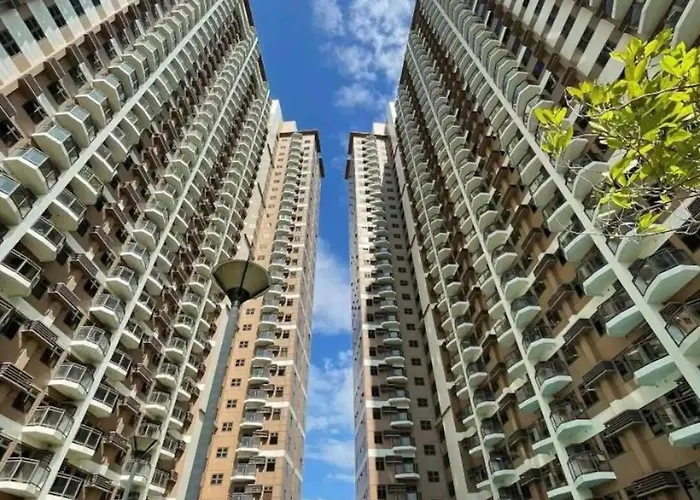 Luxury 1br Bayfront Staycation - Free Wi-fi, Swimming Pool, Near Airport, Moa And Picc Apartment
