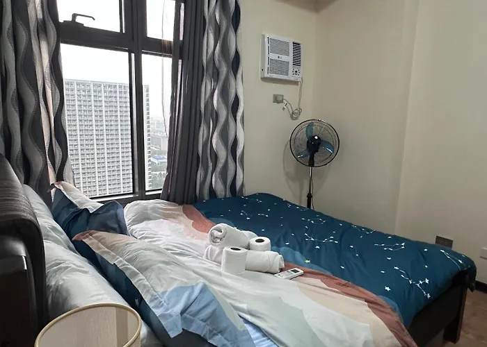 Luxury 1br Bayfront Staycation - Free Wi-fi, Swimming Pool, Near Airport, Moa And Picc * Manila