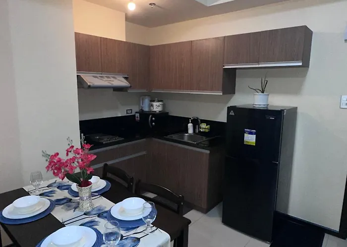 Luxury 1br Bayfront Staycation - Free Wi-fi, Swimming Pool, Near Airport, Moa And Picc Apartment *