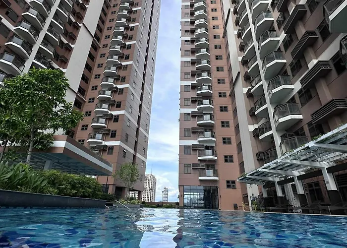 Apartment Luxury 1br Bayfront Staycation - Free Wi-fi, Swimming Pool, Near Airport, Moa And Picc Manila