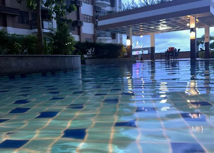 Luxury 1br Bayfront Staycation - Free Wi-fi, Swimming Pool, Near Airport, Moa And Picc *