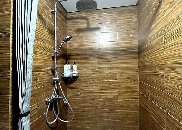 Apartment Luxury 1br Bayfront Staycation - Free Wi-fi, Swimming Pool, Near Airport, Moa And Picc