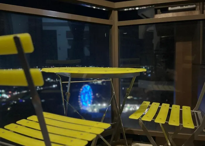 Luxury 1br Bayfront Staycation - Free Wi-fi, Swimming Pool, Near Airport, Moa And Picc Apartment *