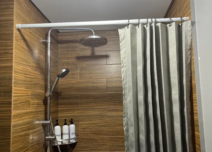 Apartment Luxury 1br Bayfront Staycation - Free Wi-fi, Swimming Pool, Near Airport, Moa And Picc *