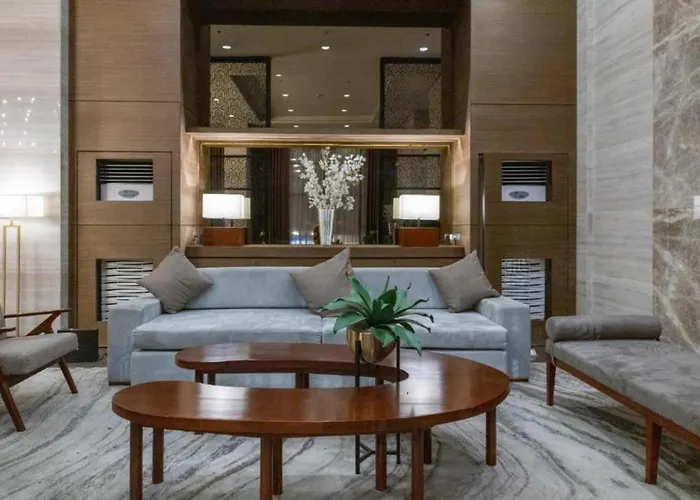 Apartment Luxury 1br Bayfront Staycation - Free Wi-fi, Swimming Pool, Near Airport, Moa And Picc Manila
